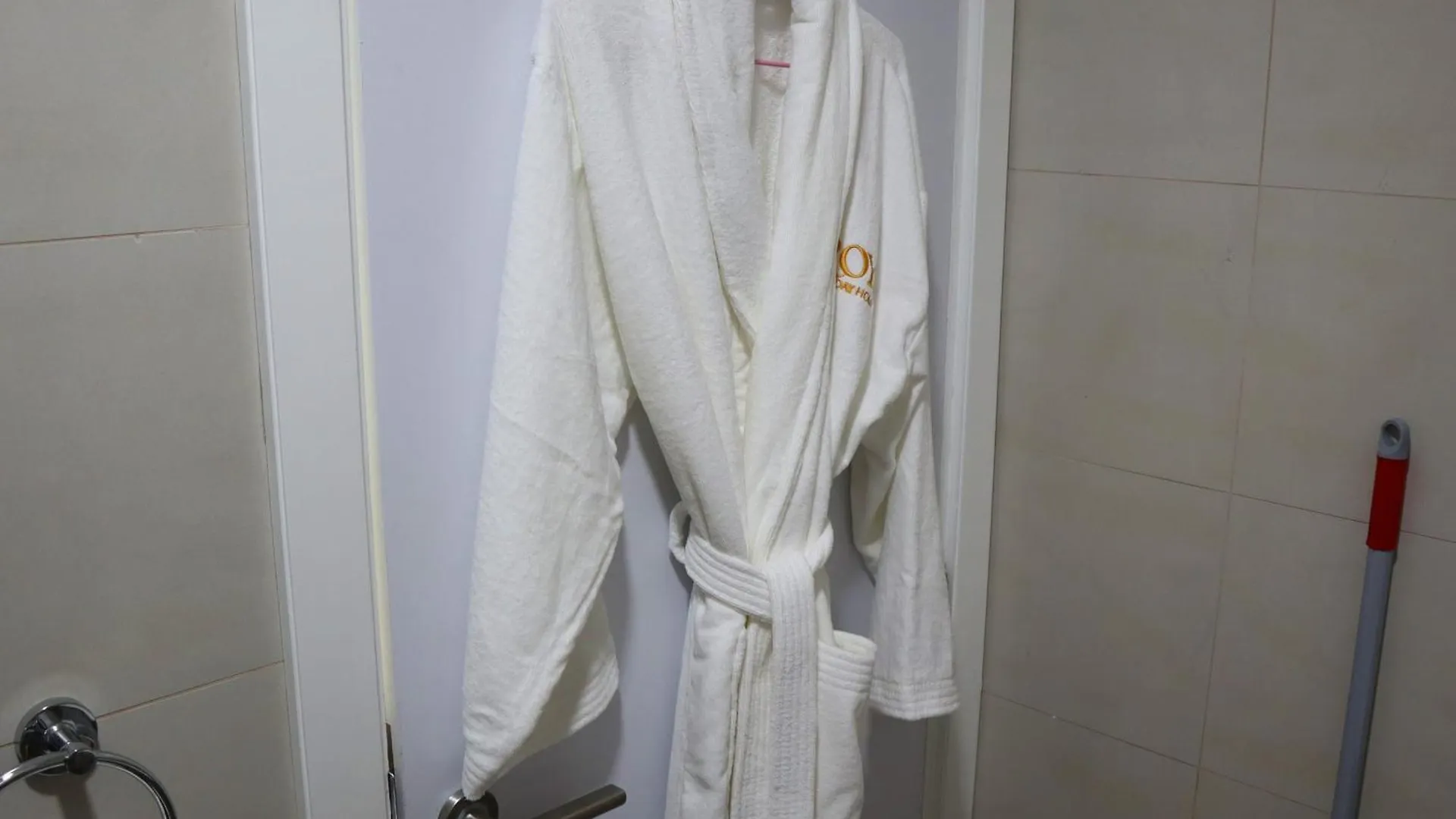 Grandiose Getaway Serene 1Br Oasis Apartment 아랍에미리트