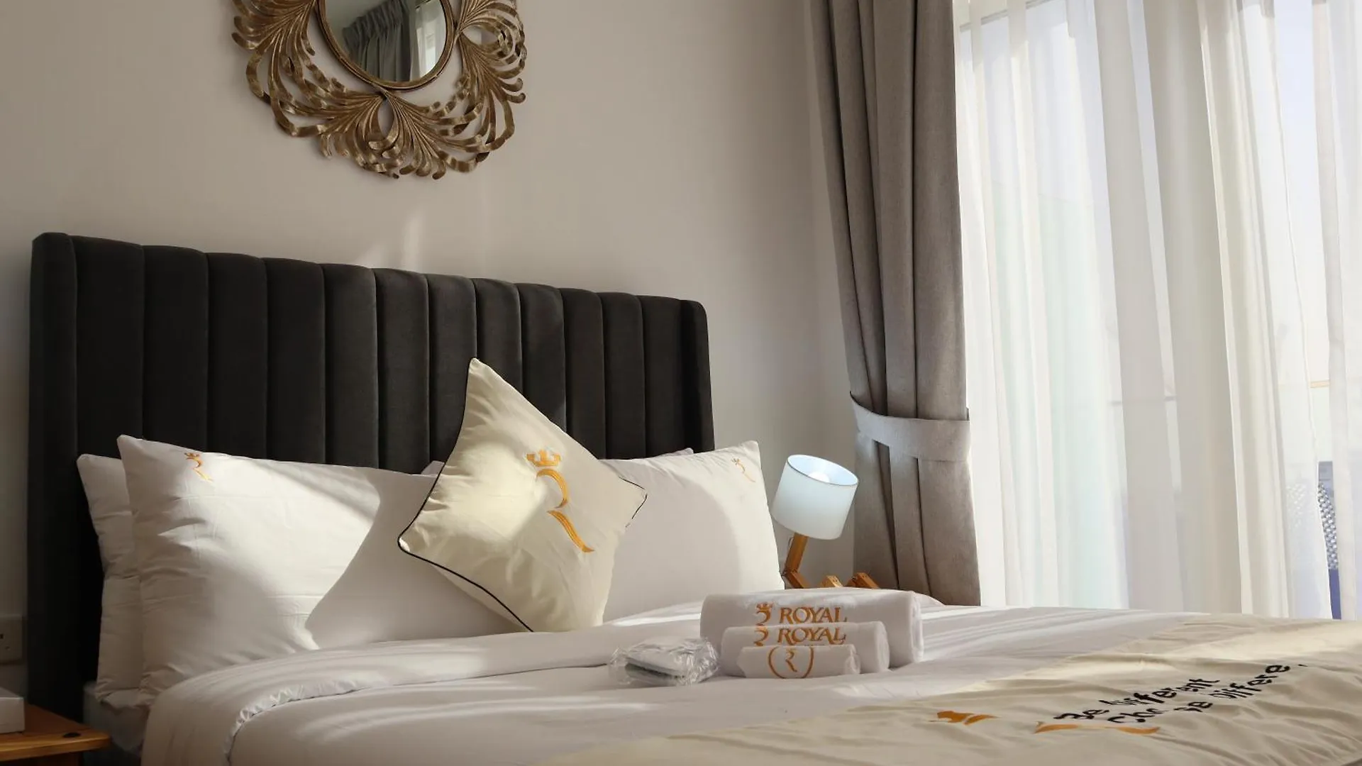 Grandiose Getaway Serene 1Br Oasis Apartment 아부다비