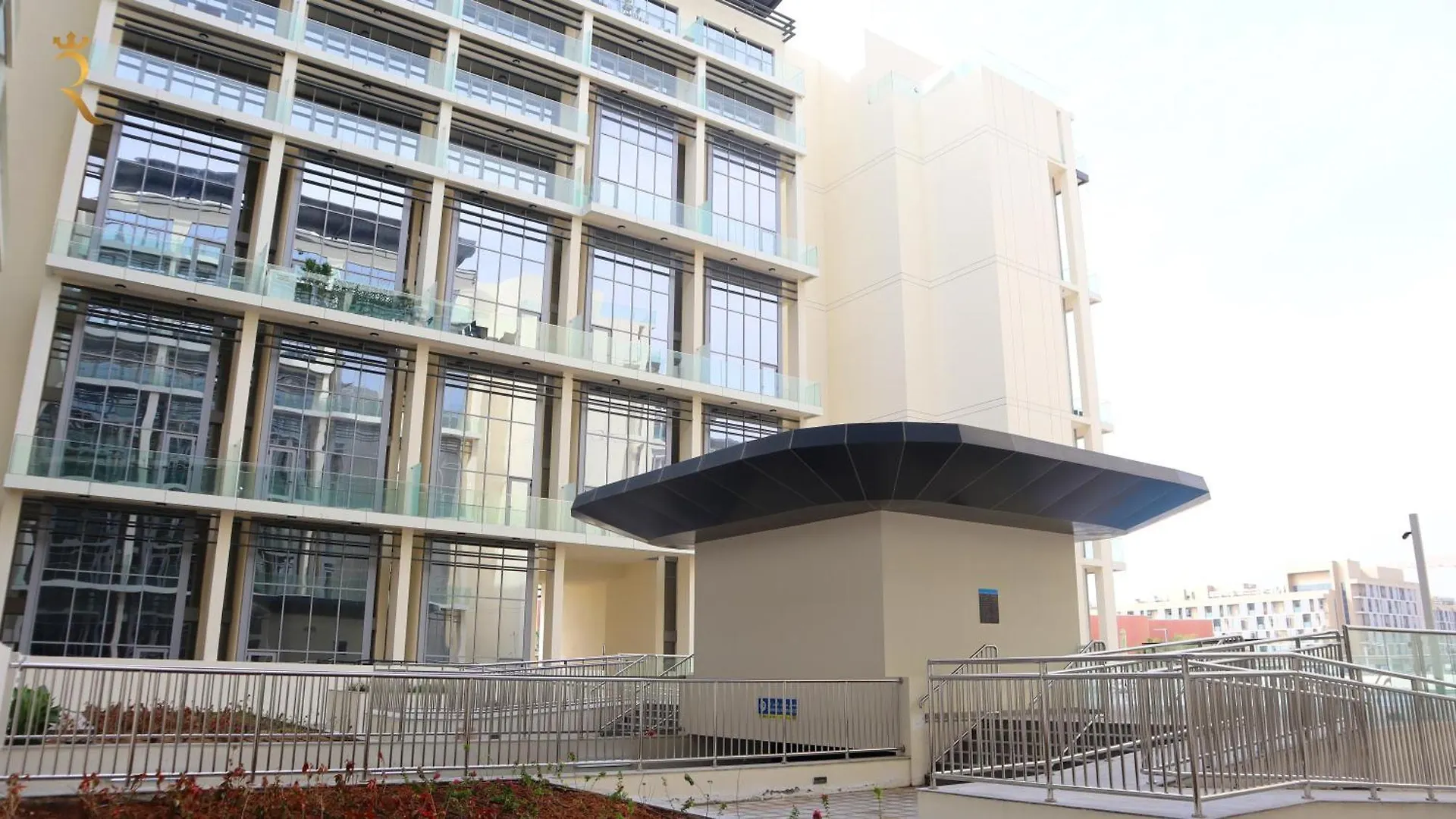 Grandiose Getaway Serene 1Br Oasis Apartment